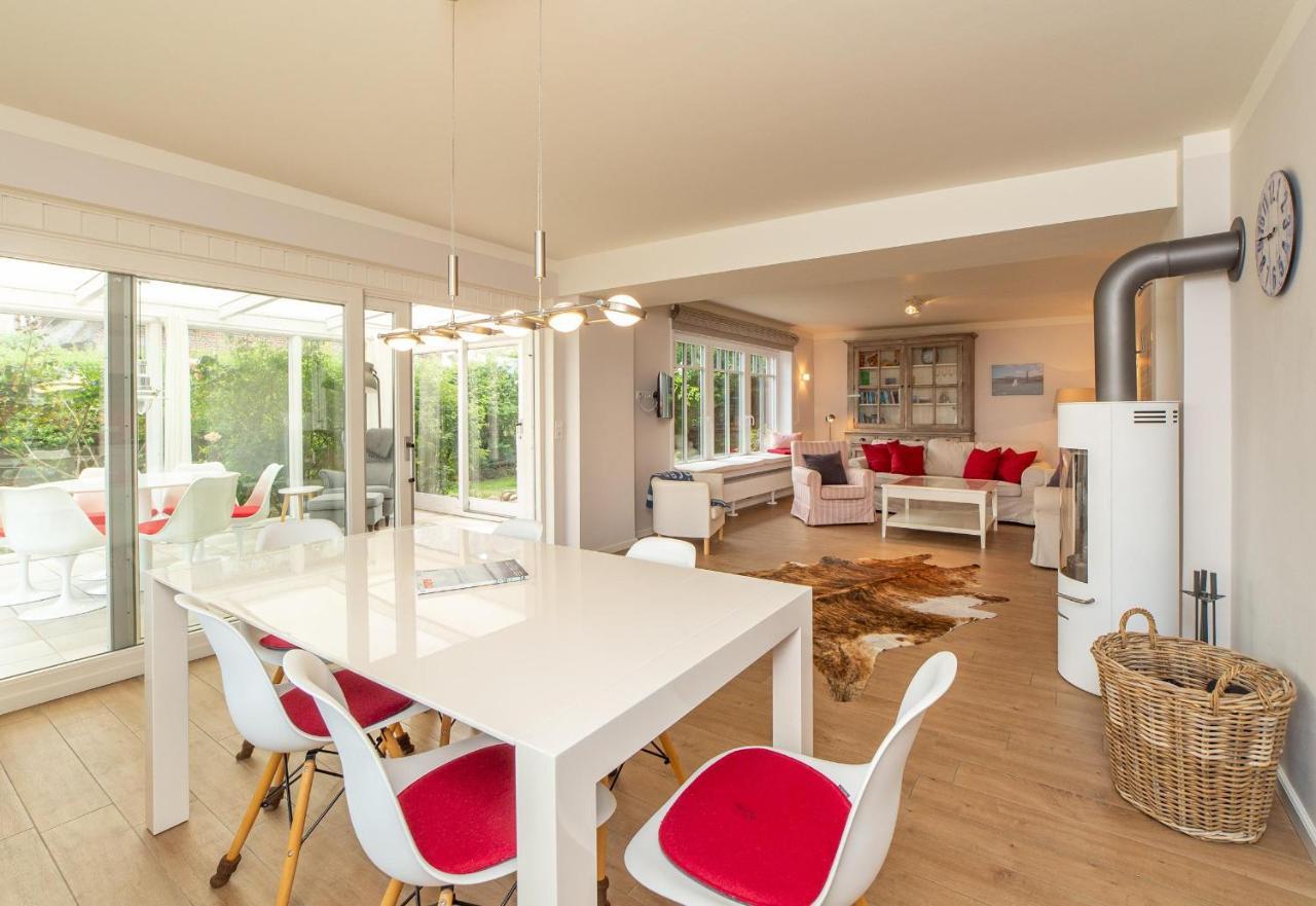 Haus Watthus - Wohnung Paradies Nebel Bagian luar foto