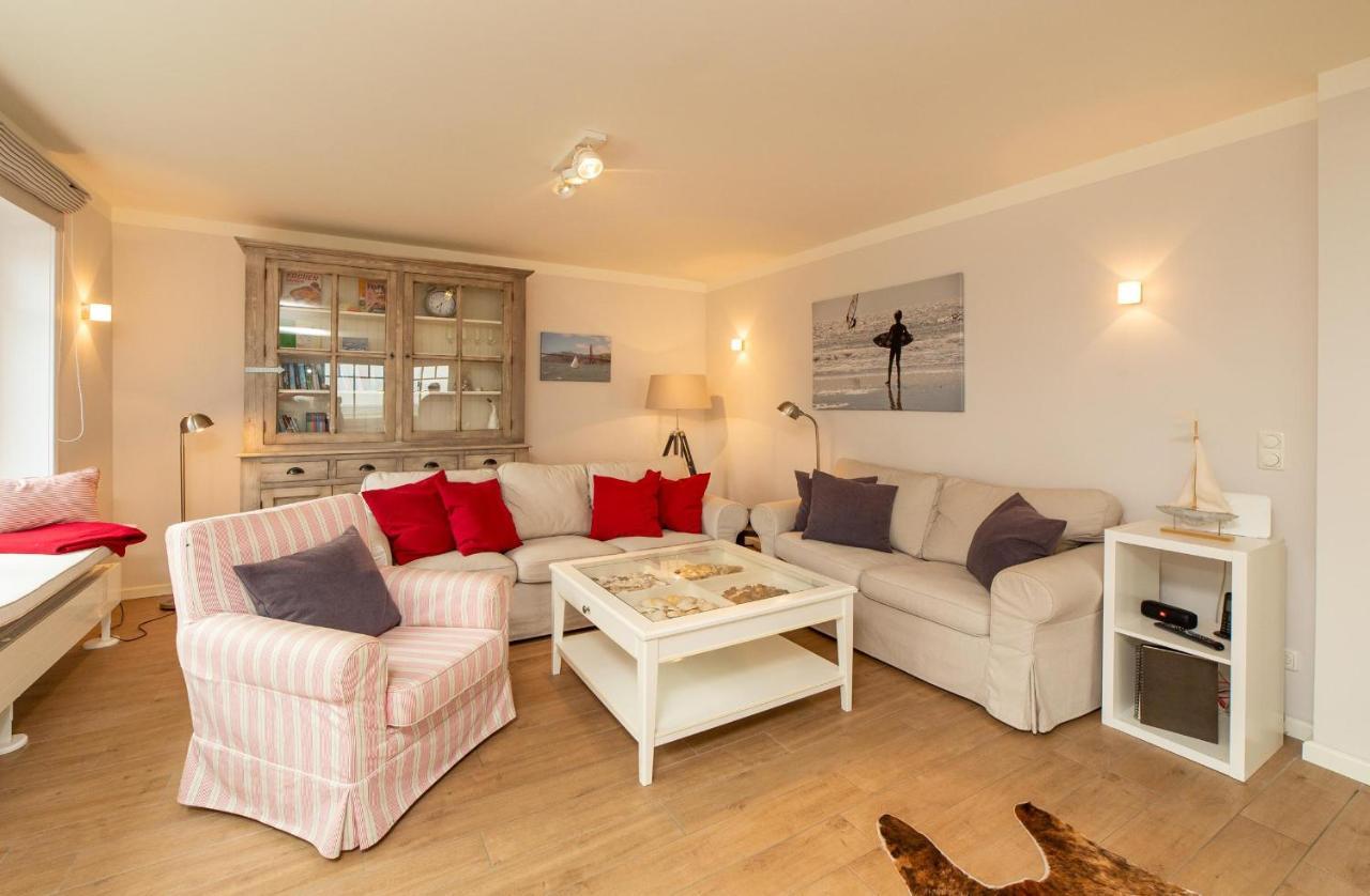 Haus Watthus - Wohnung Paradies Nebel Bagian luar foto