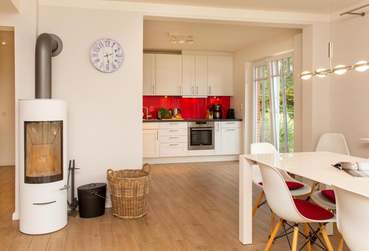 Haus Watthus - Wohnung Paradies Nebel Bagian luar foto