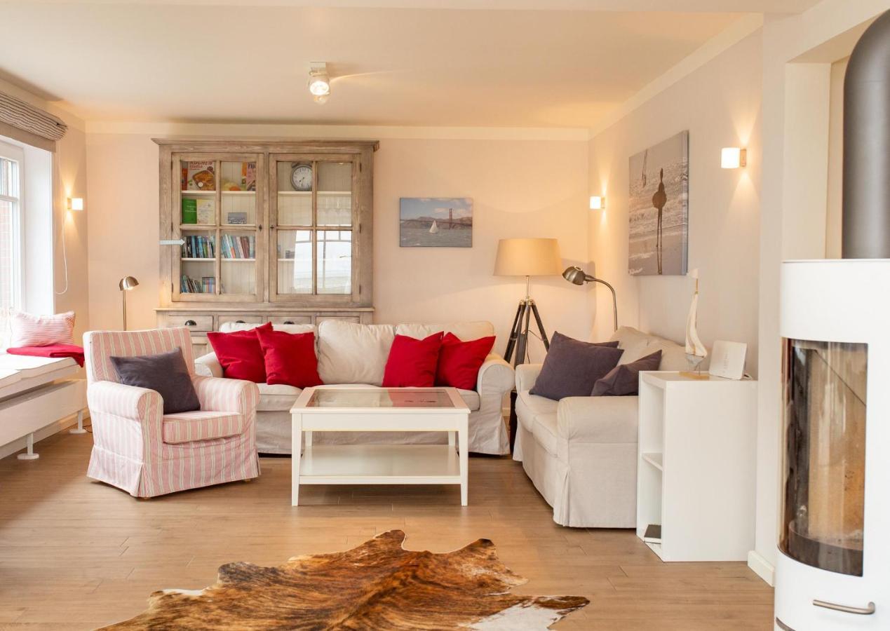 Haus Watthus - Wohnung Paradies Nebel Bagian luar foto