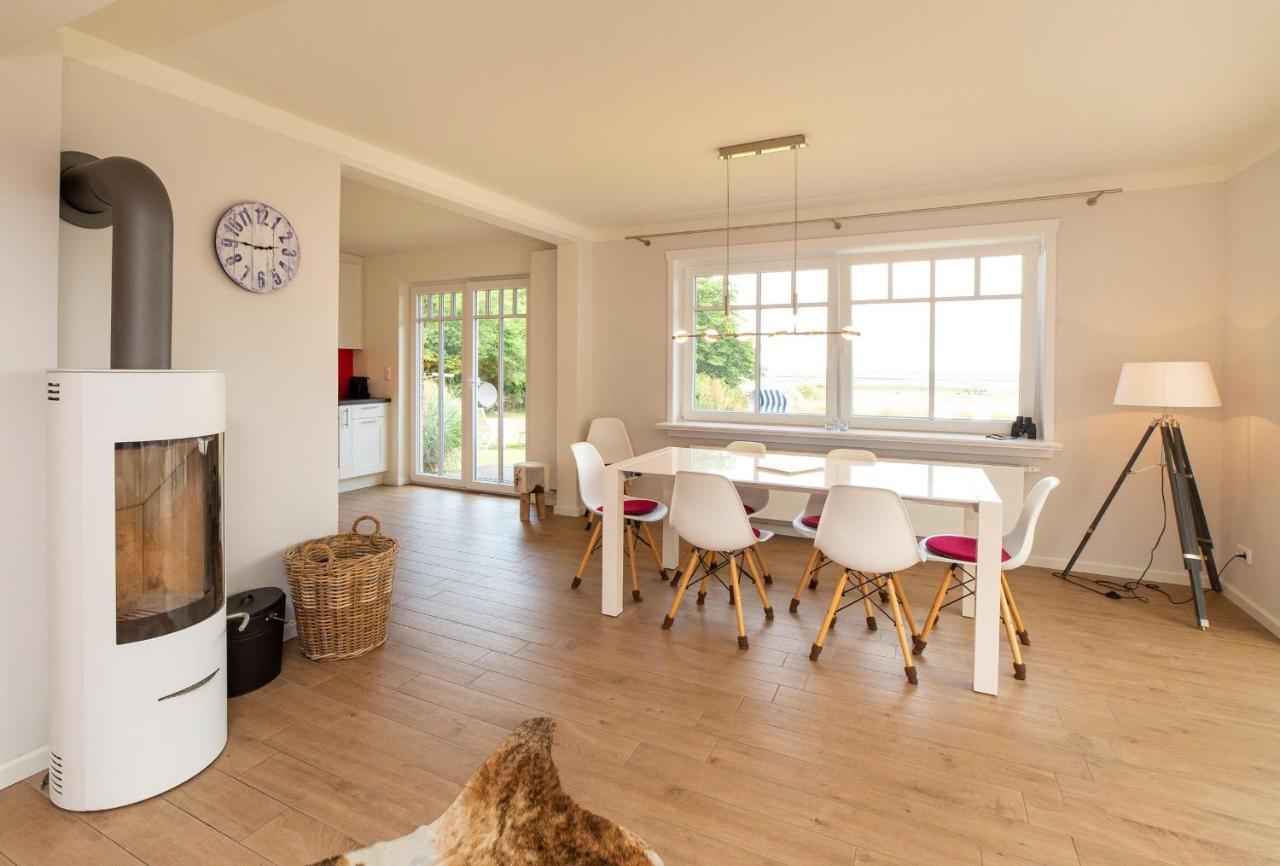 Haus Watthus - Wohnung Paradies Nebel Bagian luar foto